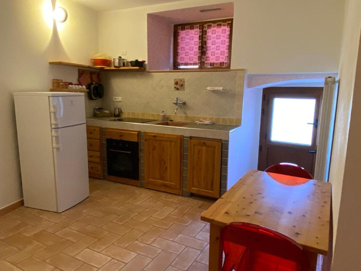 Mini Appartamenti Nonna Nella Barbarasco Ngoại thất bức ảnh